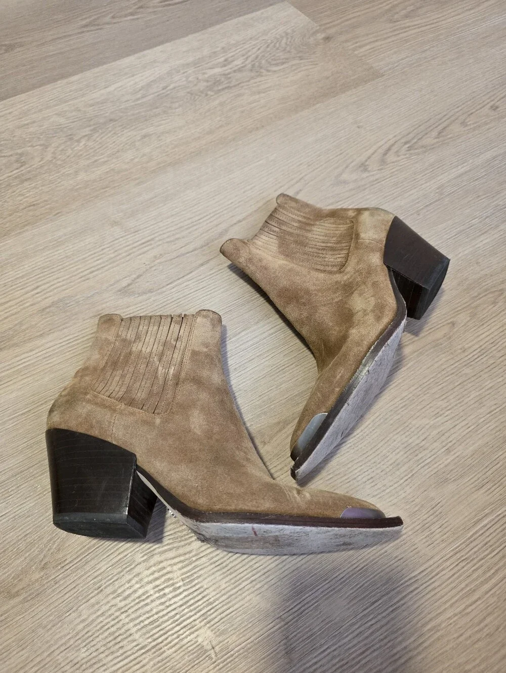 PAIGE | Lyra Pointed Toe Chelsea Boot Size 6